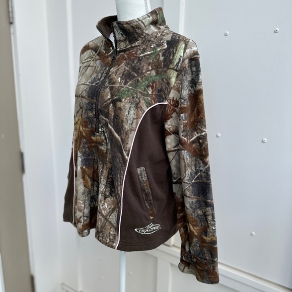 Women's Realtree Quarterzip - Picture 2 of 5